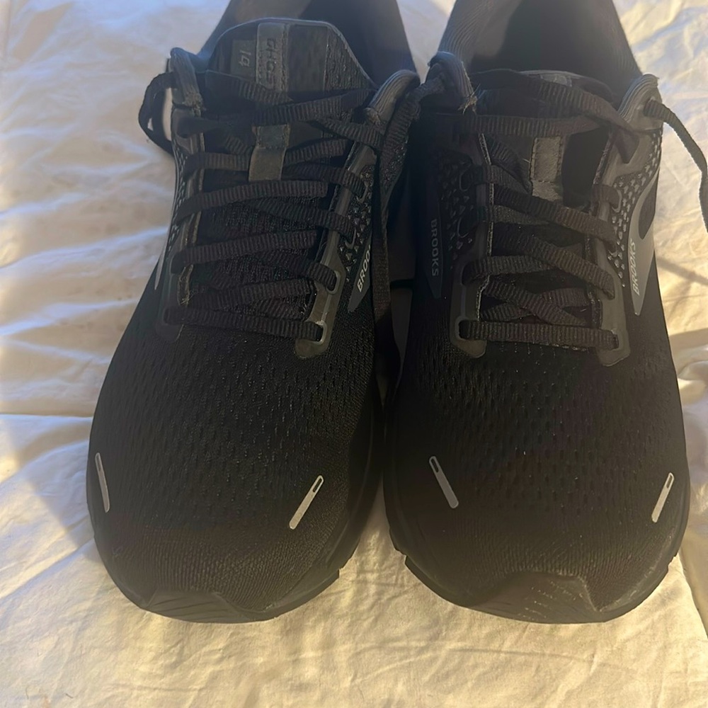 Brooks running shoe men’s 11